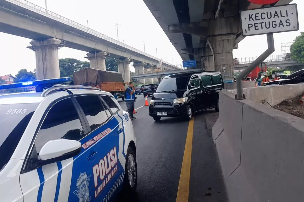 Jasamarga Berlakukan Contraflow di Tol Jakarta-Cikampek Hari Ini