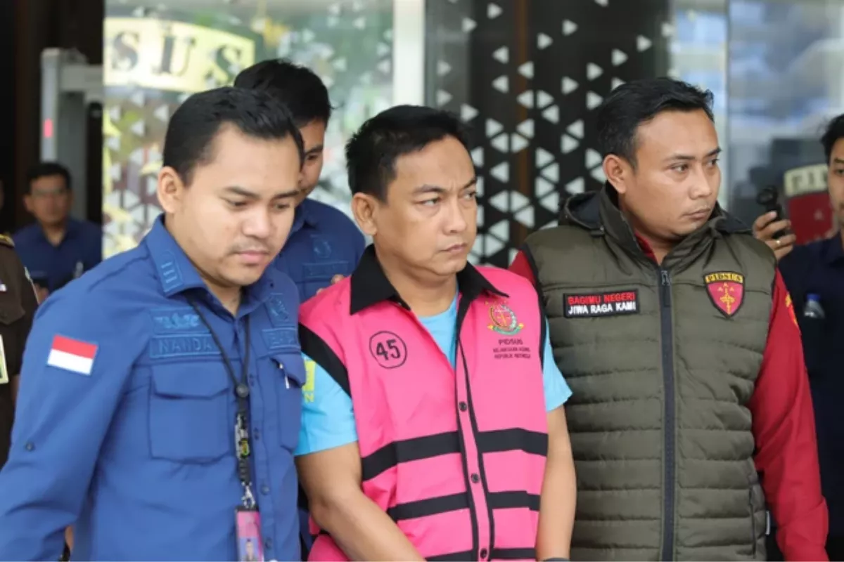 Kasus Suap Tambang: Eks Ketua Ombudsman Pakai Nama Palsu