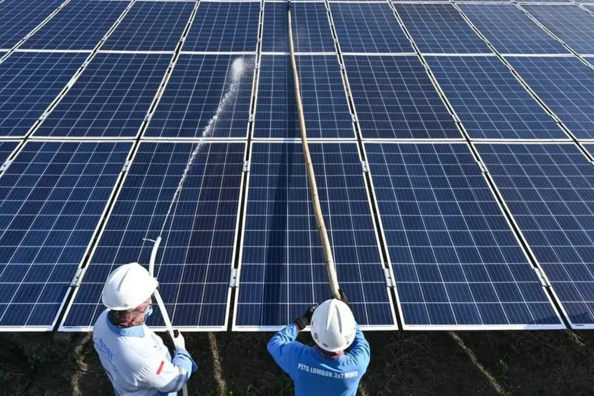 Kawasan Industri: Kunci Utama Realisasi Target 100 GW PLTS Indonesia