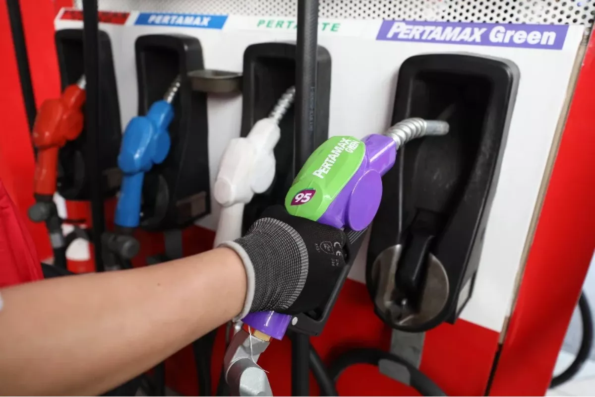 Pertamina Naikkan Harga Pertamax Jadi Rp16.250, Pertamax Green Rp17.000