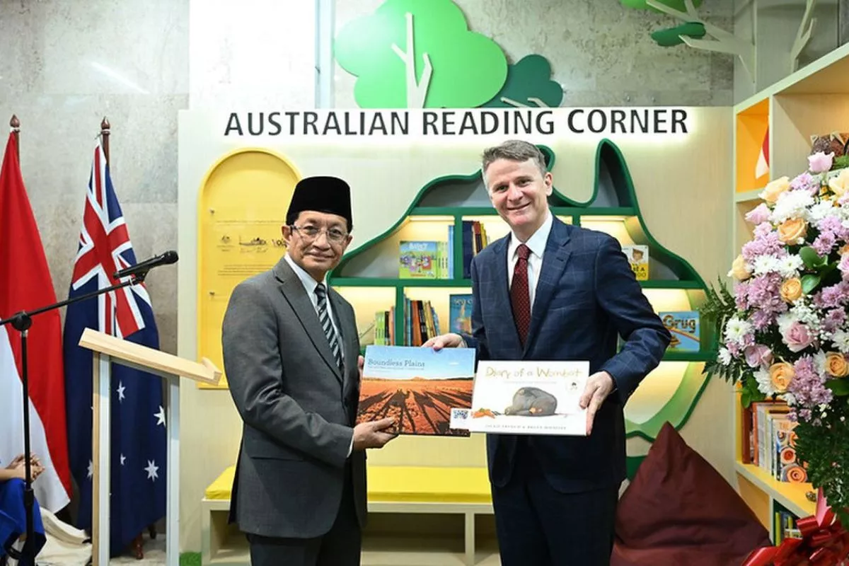 Dubes Australia Resmikan Pojok Baca di Masjid Al-Markaz Makassar