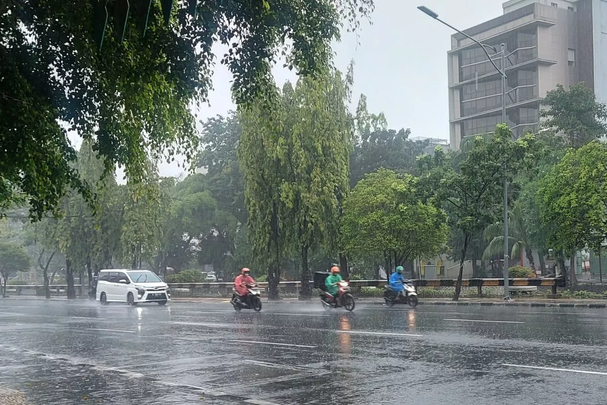  Cuaca Jakarta: Sebagian Jakarta Bakal Dilanda Hujan Pada Jumat Sore 