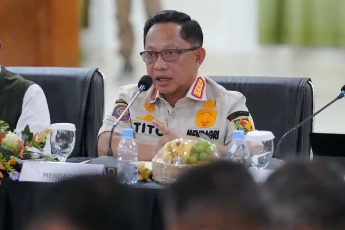 Mendagri Tito Tinjau NTT, Pastikan Bantuan Gempa Tepat Sasaran