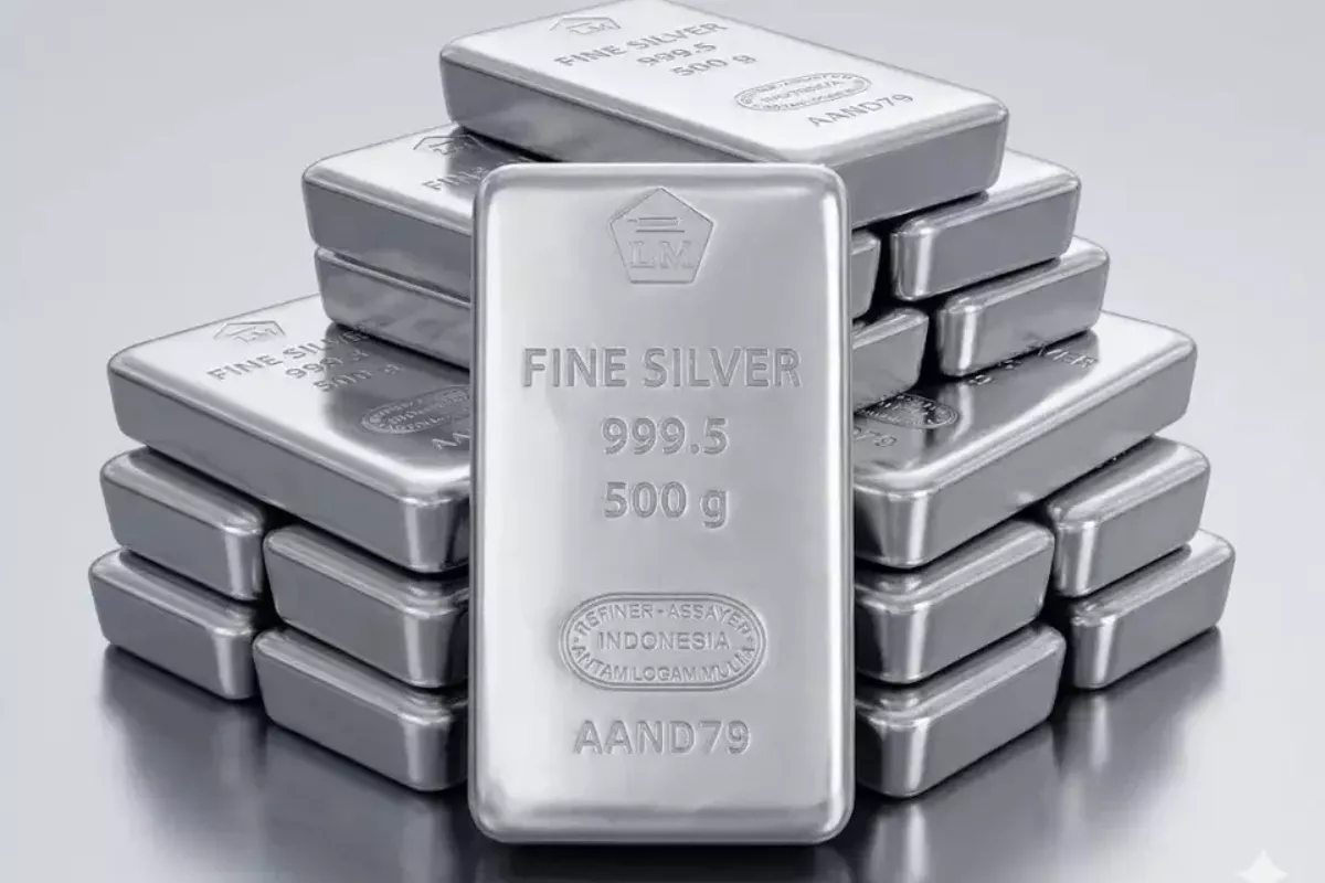 Harga Perak Antam Hari Ini Merosot Lagi Menuju Angka 43.200 Per Gram