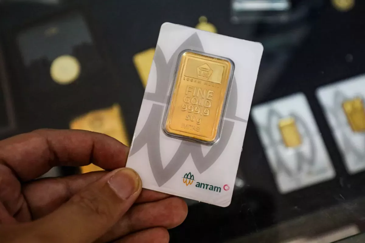 Harga Emas Batangan Antam Hari Ini Stabil Rp2.711.000 per Gram 