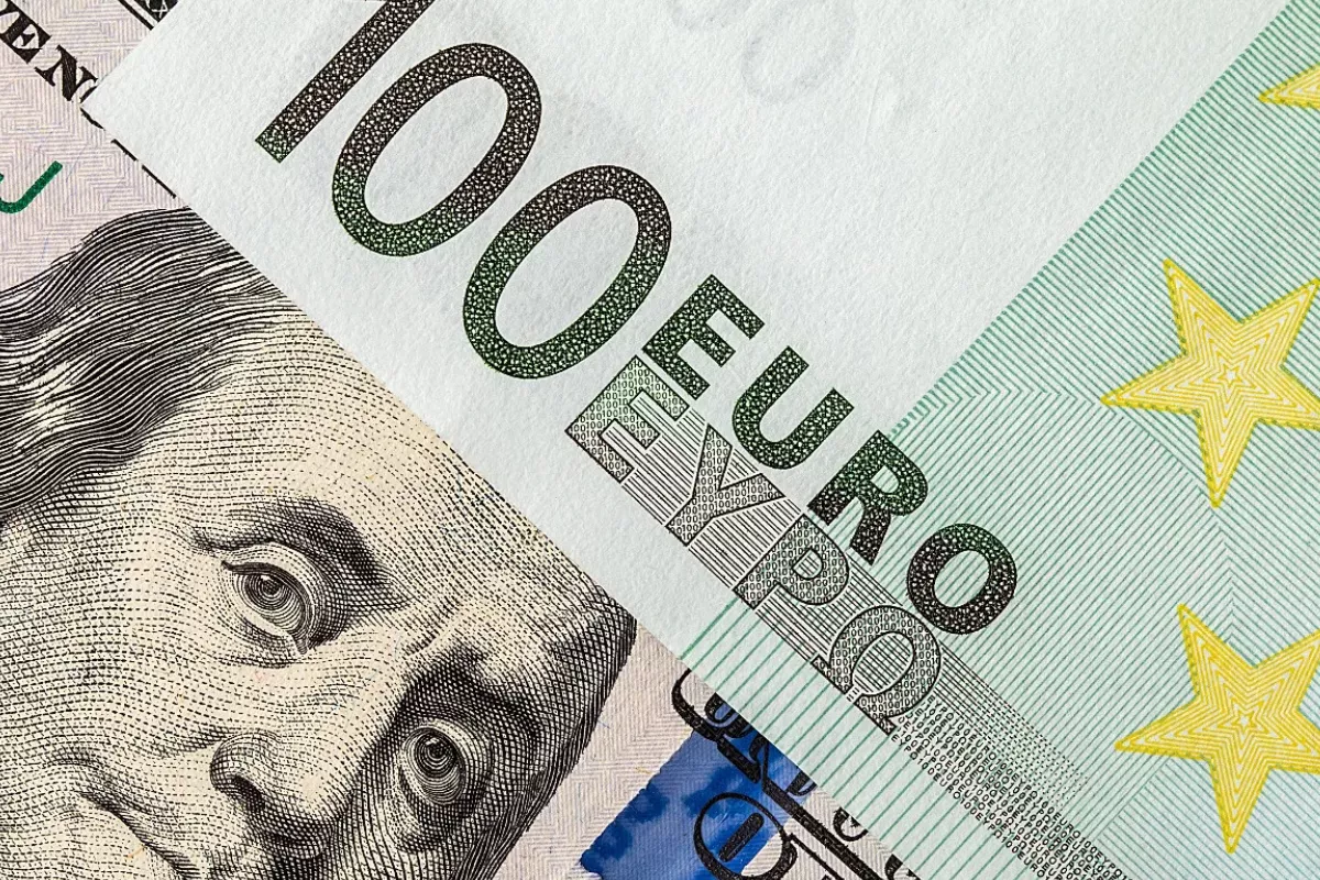 EUR/USD Bullish, Support 1,1422 dan Target 1,1557 Terpantau