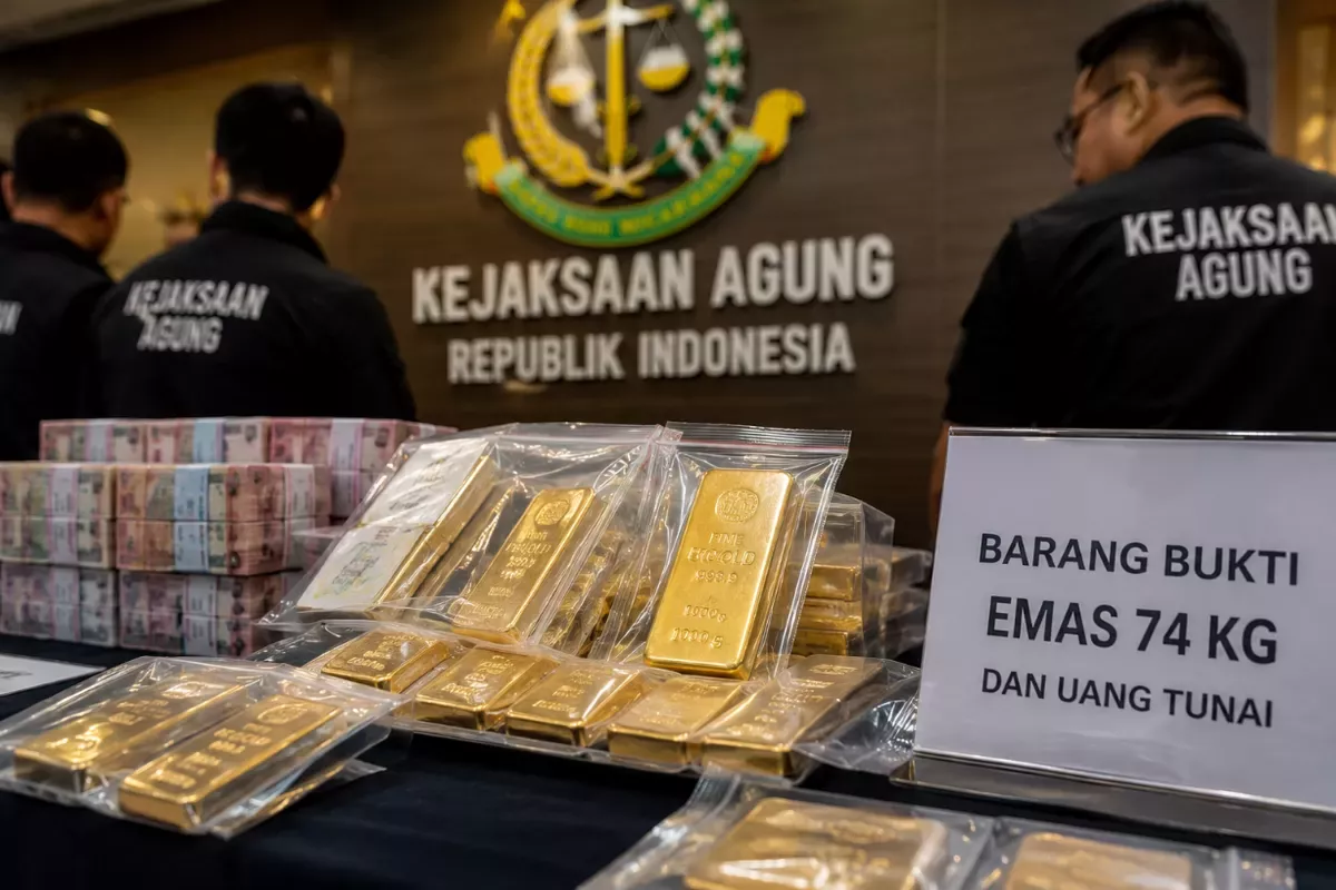Kuasa Hukum Eks Jampidsus Tantang Kejagung Buka Pemilik 74 Kg Emas!!