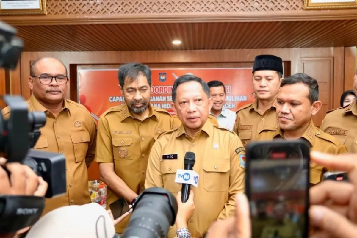 Tito Karnavian Minta Kementerian Percepat Pemulihan Sumatera