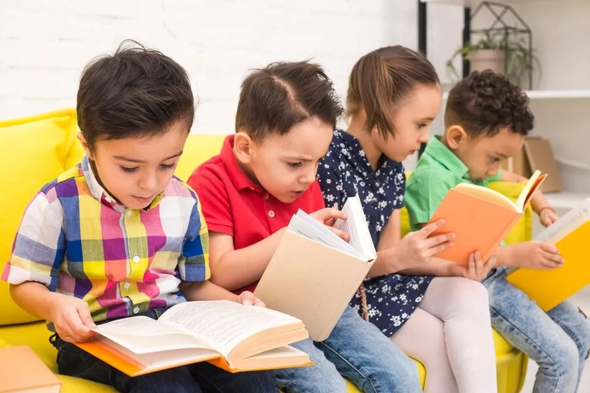Tips Melatih Kemampuan Membaca Anak Lewat Aktivitas Sehari-hari