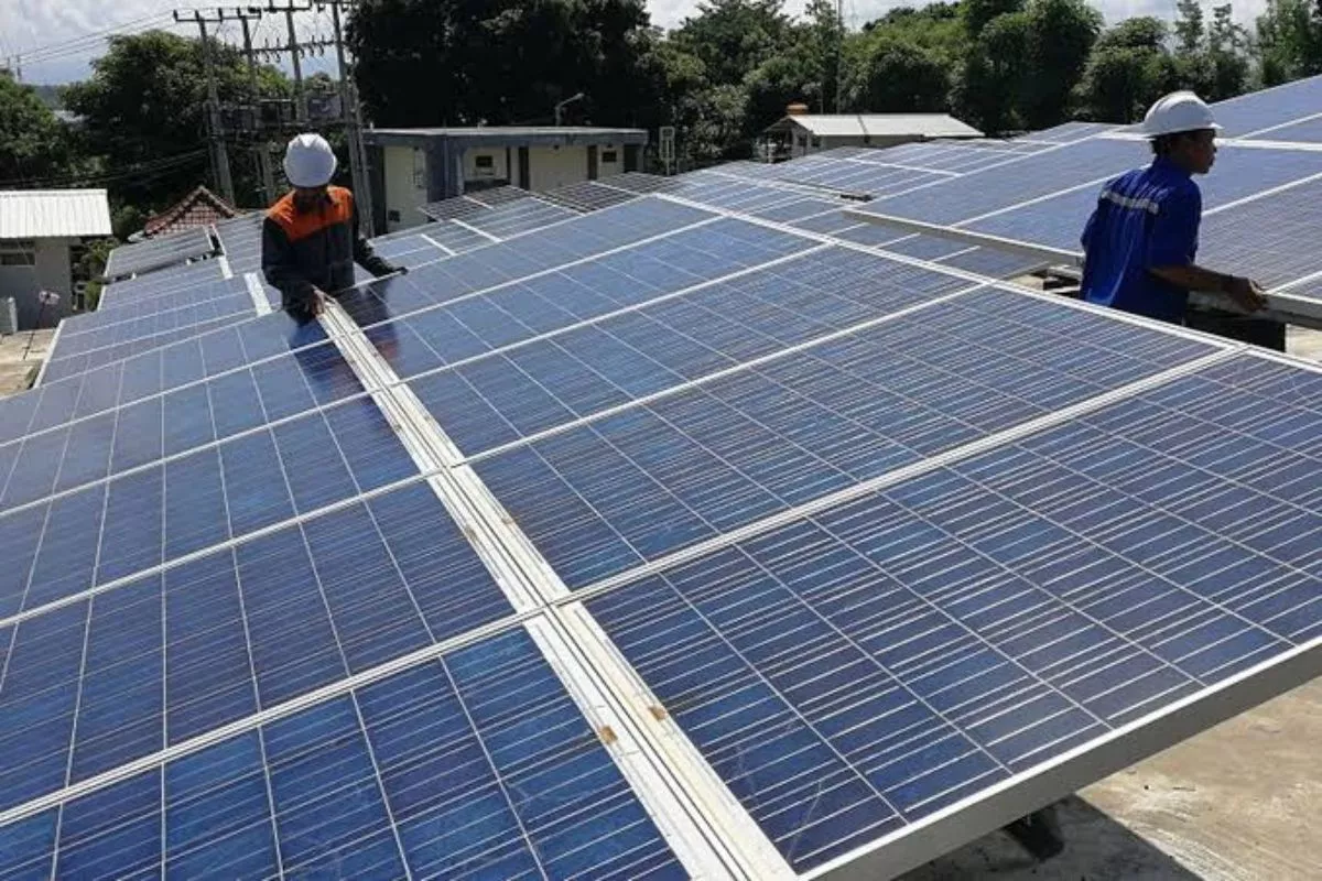 PLTS 100 GW Jadi Katalis Pertumbuhan Industri Panel Surya RI