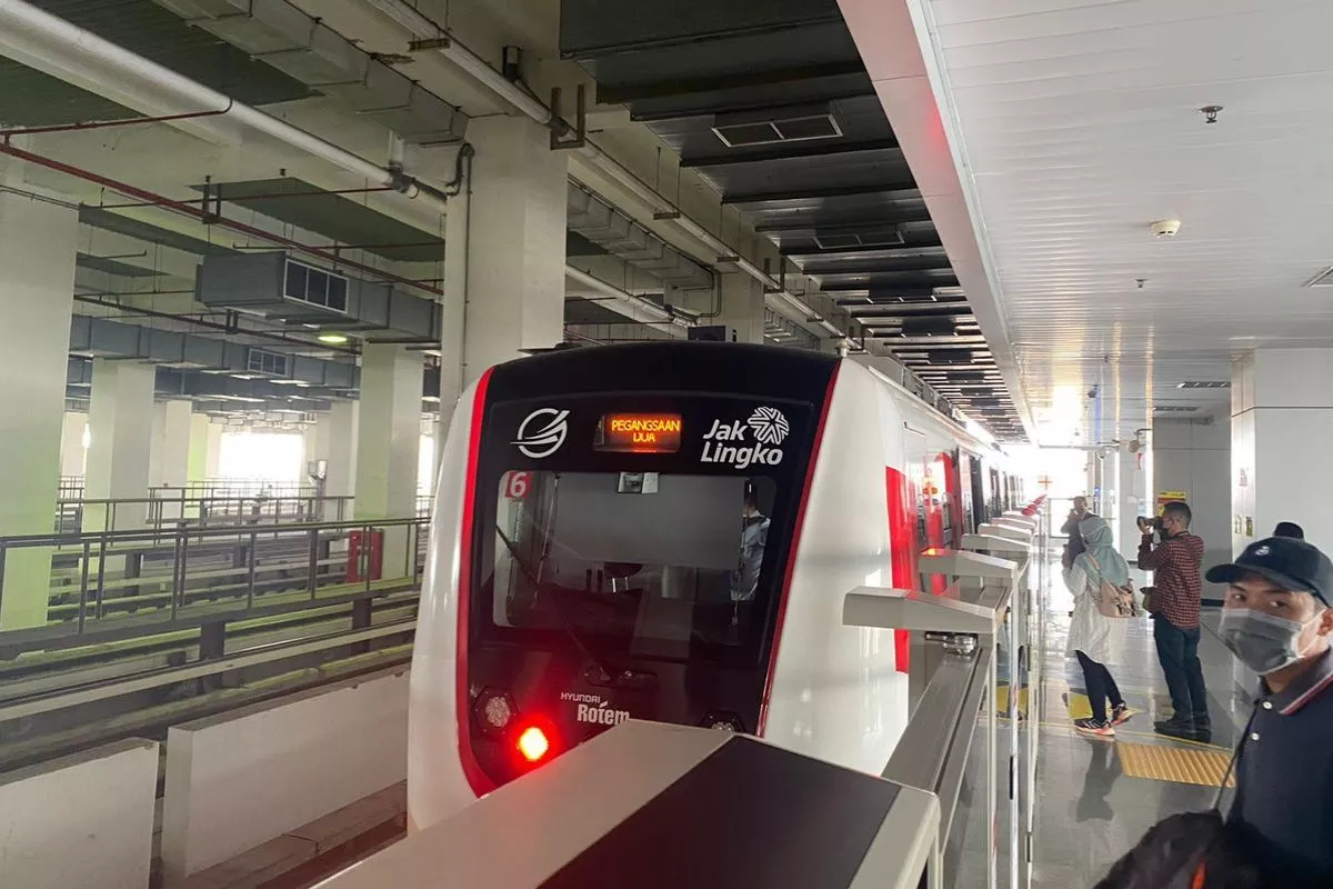 Stasiun LRT dan KRL Manggarai Tersambung September 2026