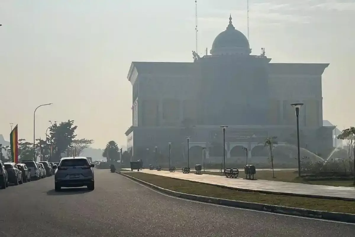 Titik Panas Sumatra Tembus 2.945, Kualitas Udara Pekanbaru Memburuk