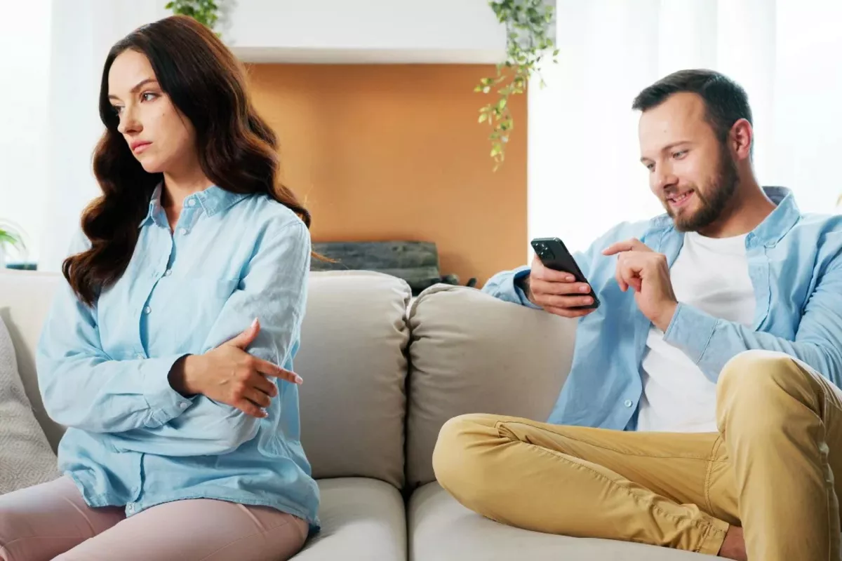 Tanda-Tanda Butuh Media Social Detox Segera di Sini