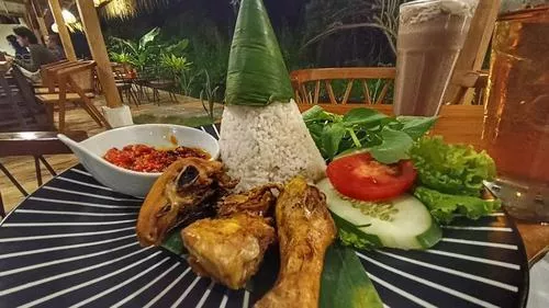 12 Rekomendasi Tempat Makan Dekat Waterboom Jogja Paling Lezat