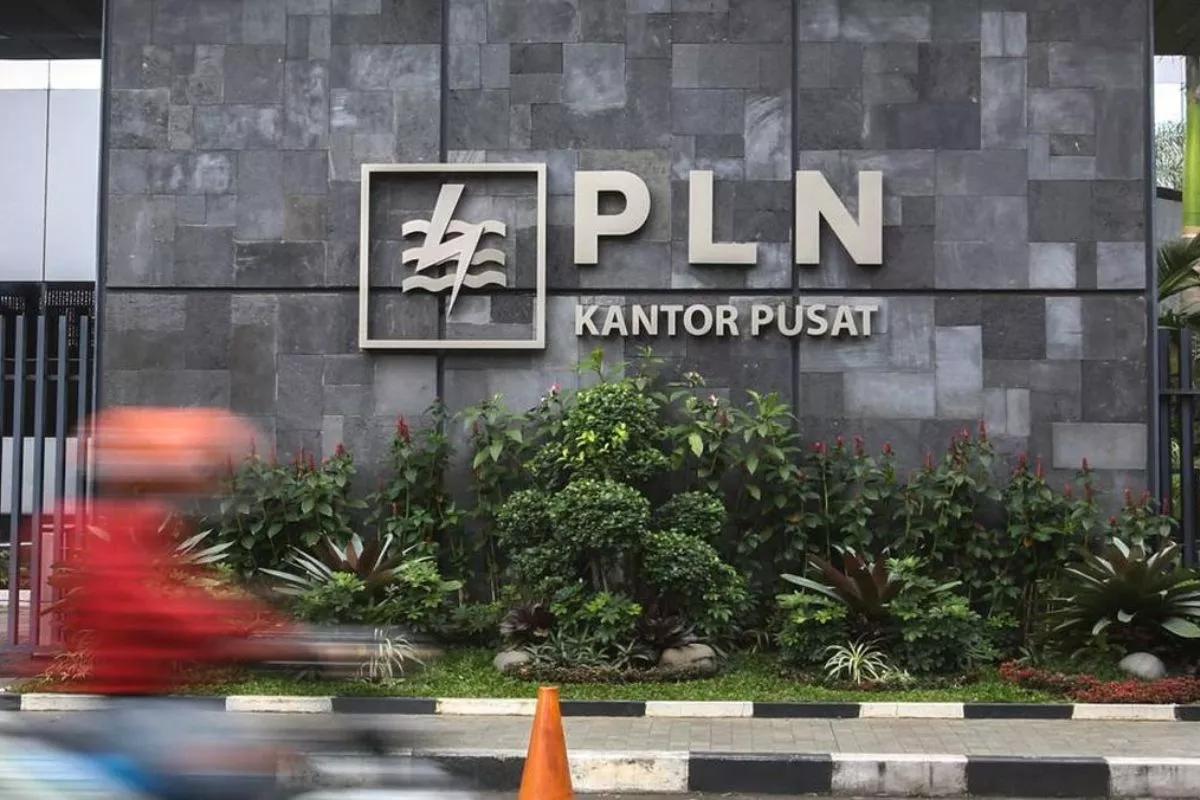 Percepat Proyek PLTS 100 Gigawatt, PLN Optimalkan Waduk dan Jalan Tol