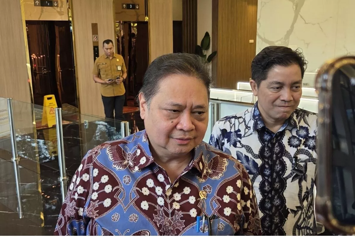 Airlangga Hartarto Berduka atas Wafatnya Rachmat Gobel