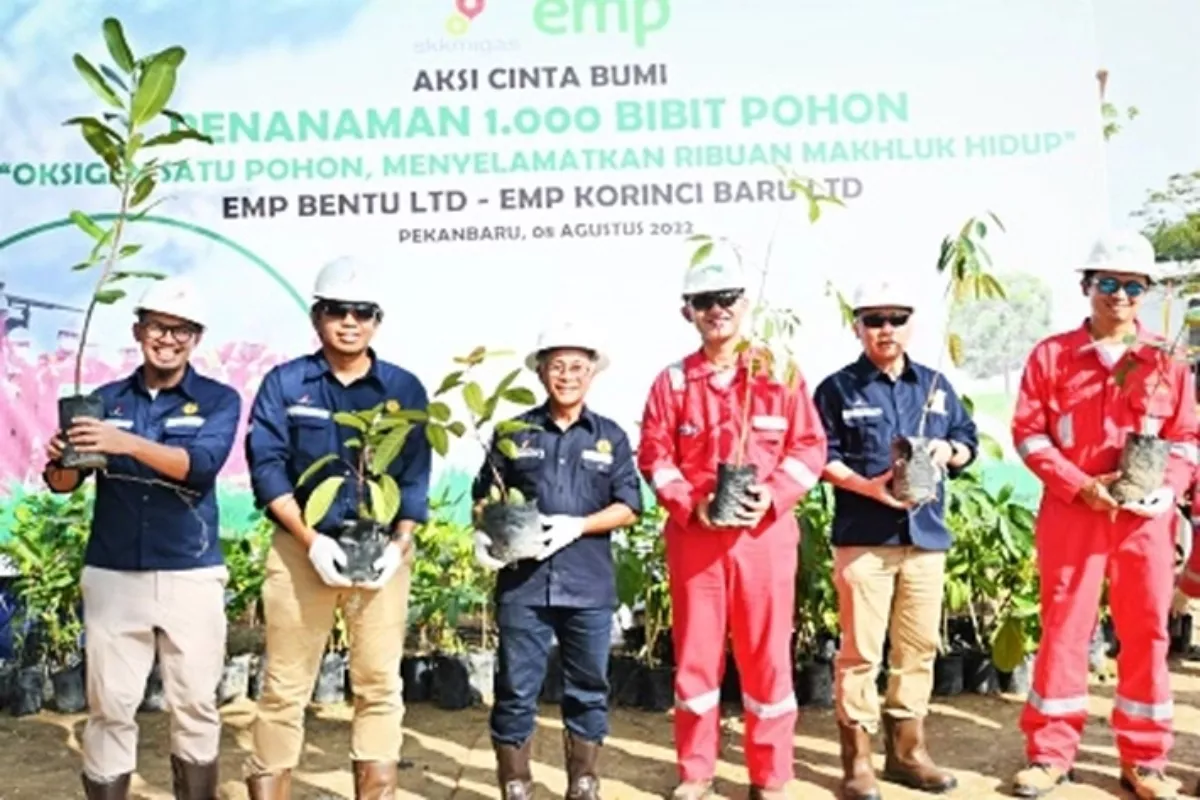SKK Migas dan EMP Group Tanam 14.505 Pohon di Berbagai Wilayah Riau