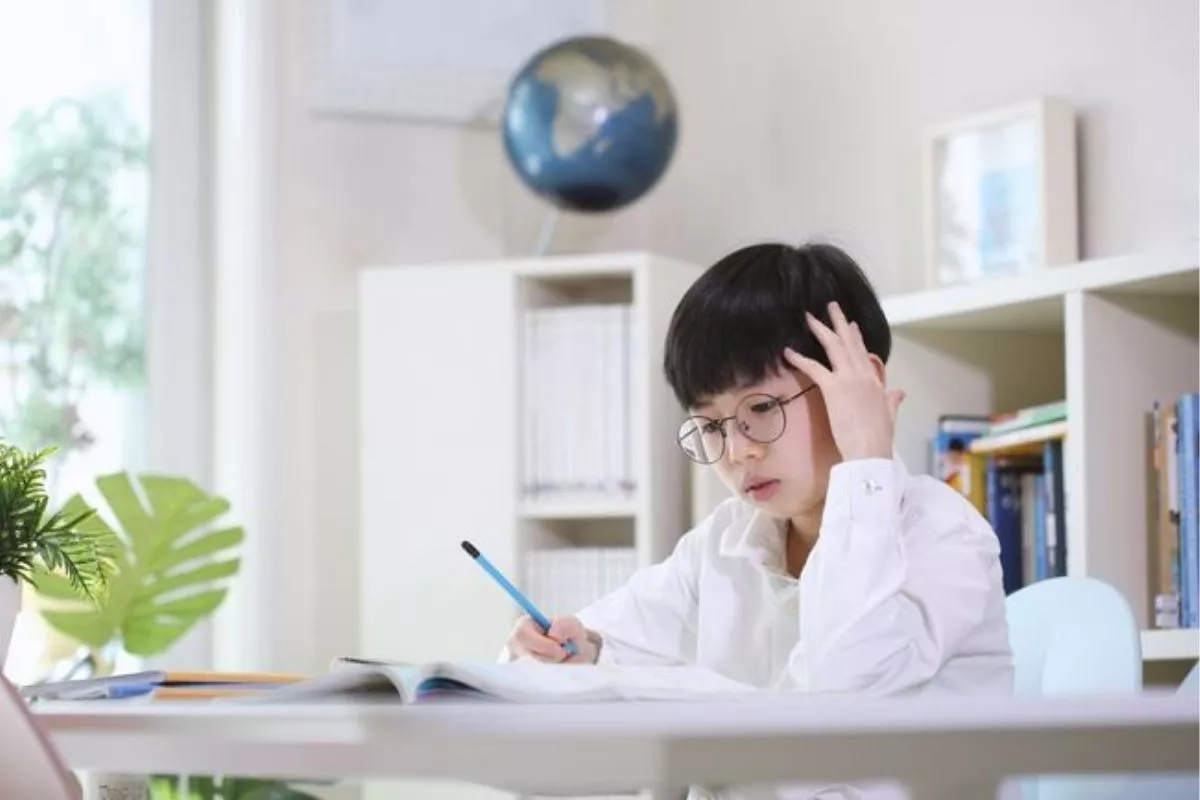 Tips Stimulasi Anak Cerdas: Hindari Gadget dan Belajar Dini