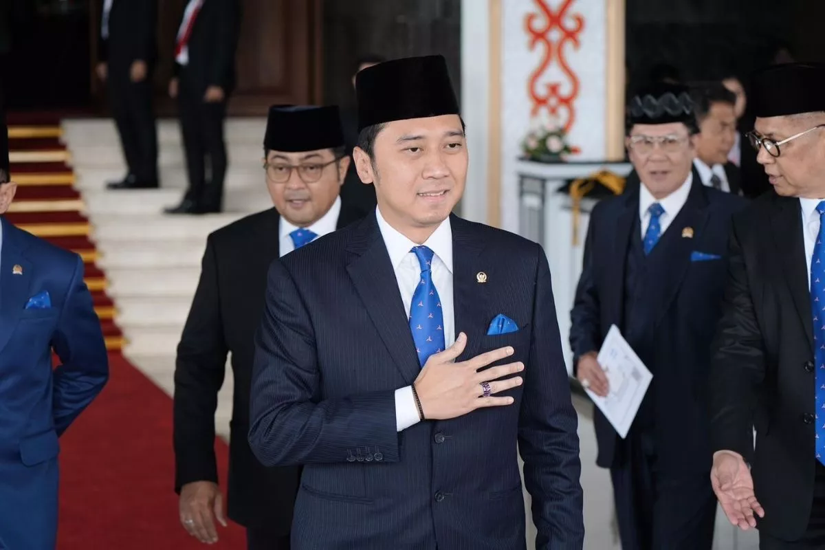 Ibas Pastikan Seluruh Rumah Tangga di Pacitan Dapat Akses Listrik