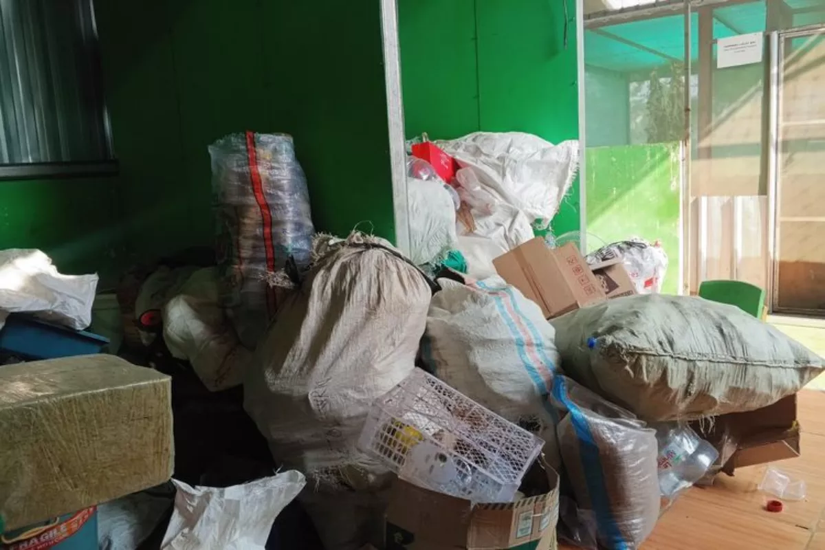 Kisah Pemulung Klender: Punya Dana Darurat dari Tabungan Sampah