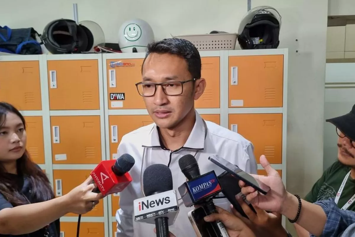 Satu Tahun Kasus Korupsi CSR BI dan OJK, KPK Belum Tahan Dua Anggota