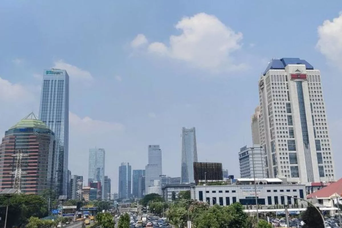 BMKG: Mayoritas RI Cerah Berawan, Medan-Padang Berpotensi Hujan