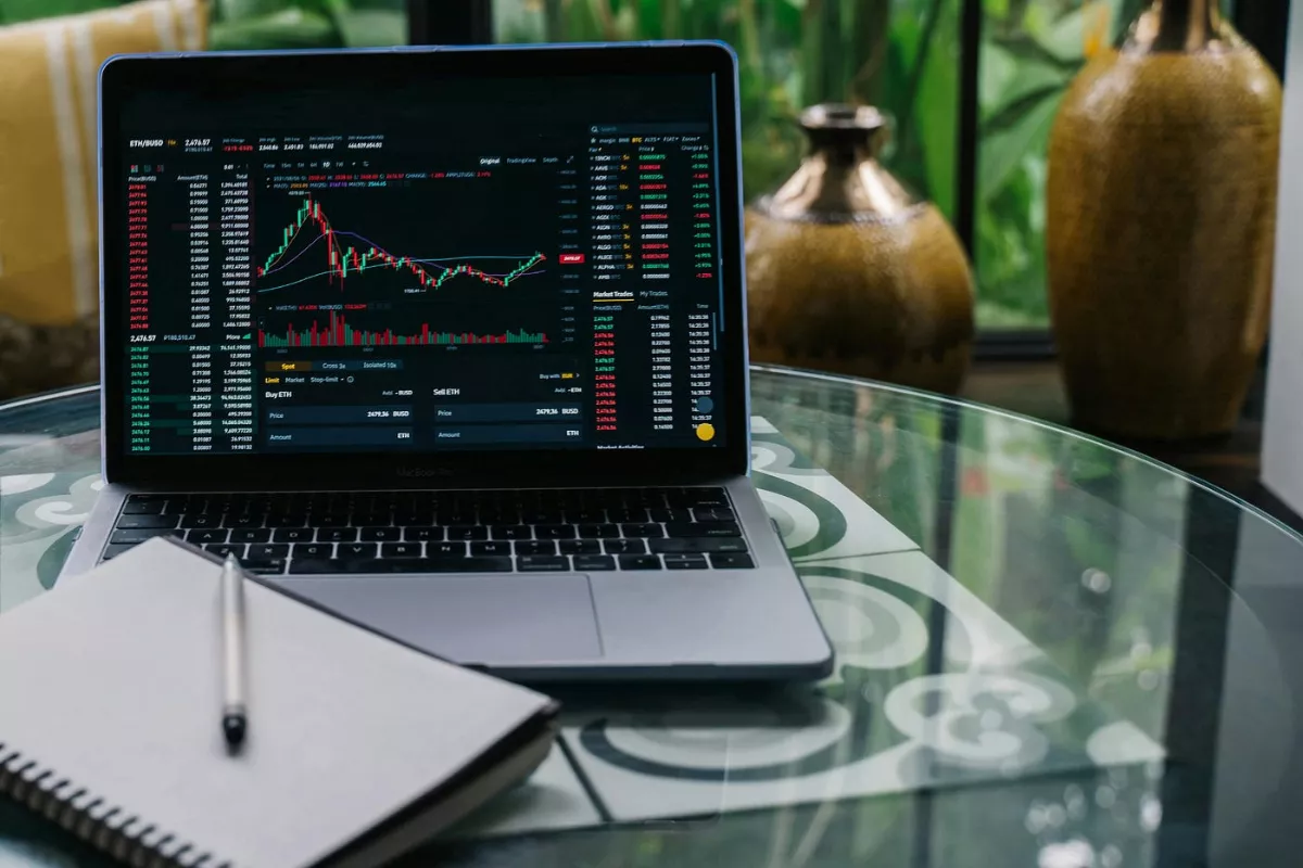 IHSG Belum Stabil di Level 6.000, Analis Prediksi Support di 5.600