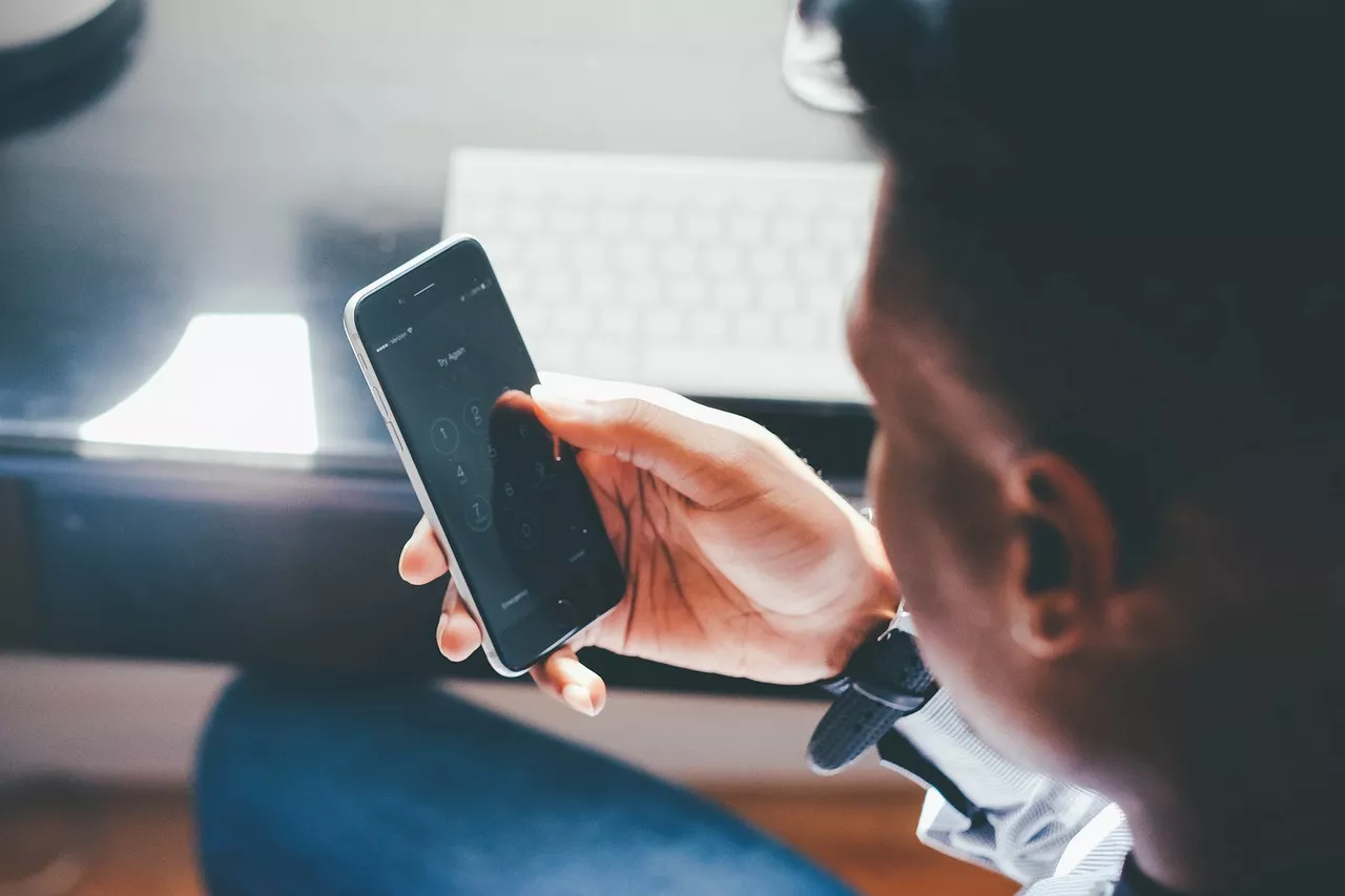 Judi Online Picu Tindakan Kriminalitas dan Kemiskinan di Masyarakat