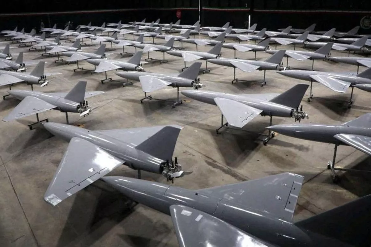 Teka-teki Formasi Drone 'Ubur-ubur' Iran yang Menembak Jatuh Jet AS