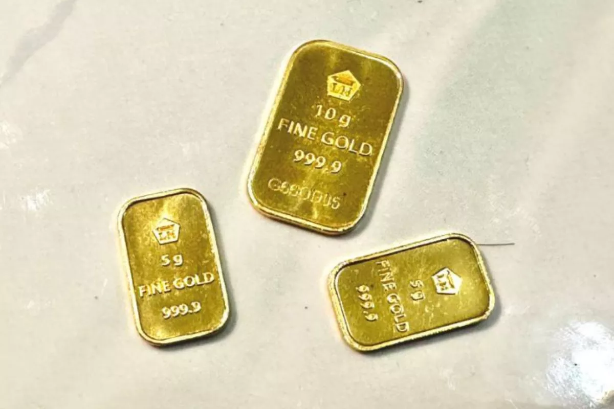 Harga Emas Antam Turun Rp24 Ribu per Gram, Nilai Buyback Ikut Anjlok