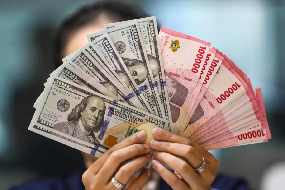 Analisis Pergerakan Rupiah Terhadap Dolar AS dan Faktor Pemicunya