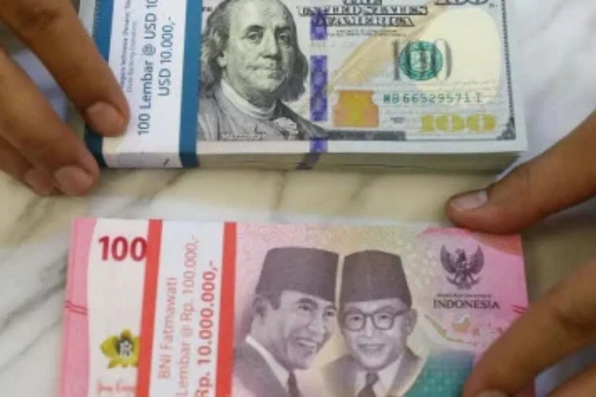 Rupiah Ditutup Melemah ke Level Rp17.744 per Dolar AS pada 1 September