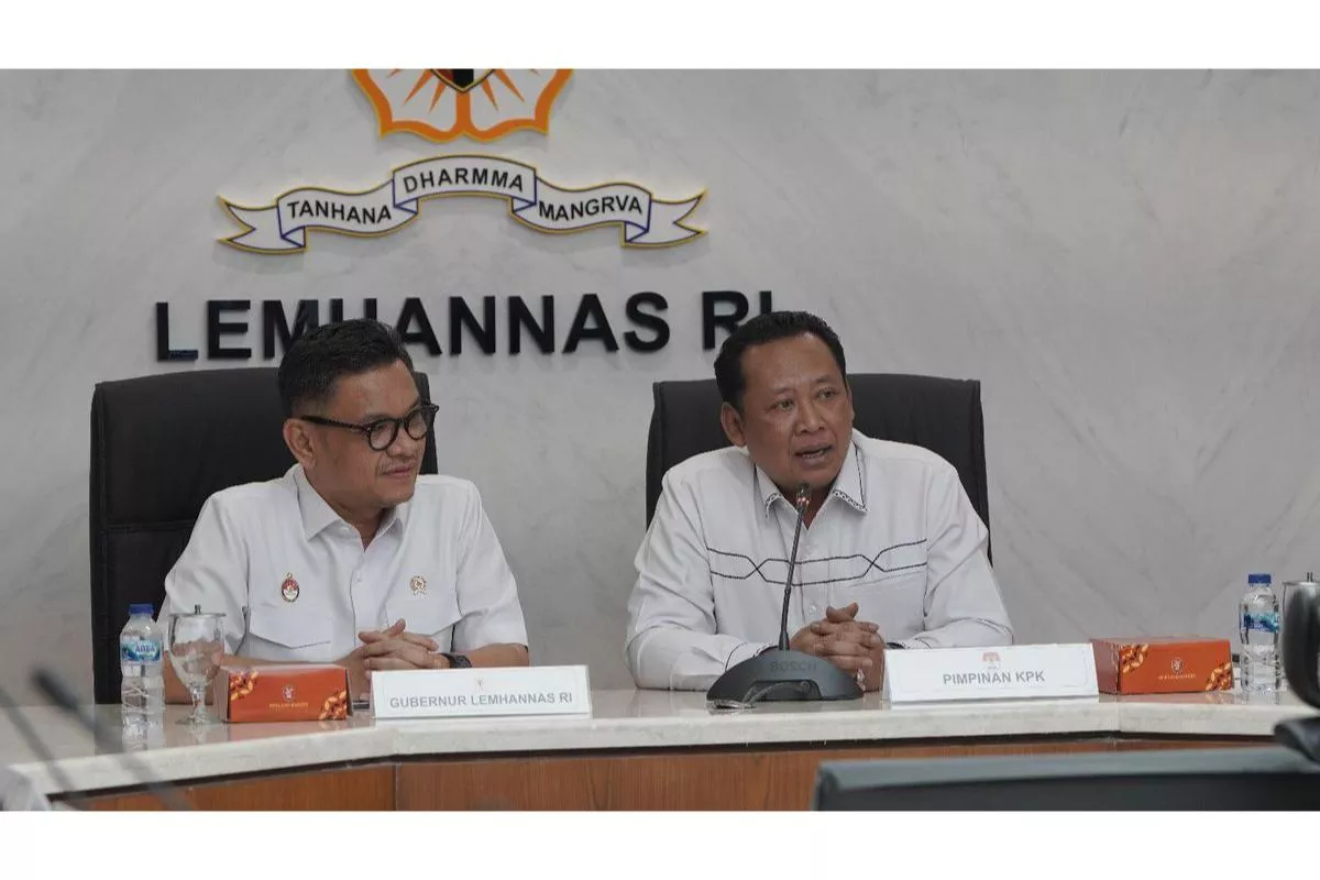 KPK Serahkan 2 Unit Apartemen Rampasan ke Lemhannas