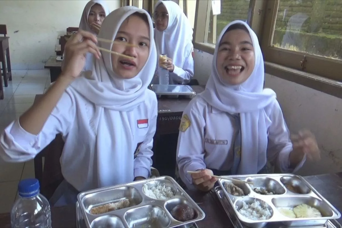 Komnas HAM Sarankan Program MBG Prioritaskan Wilayah Sasar 3T dan 3B