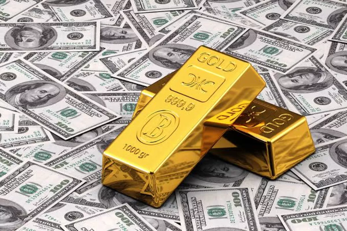 Dolar Melemah Mendorong Kenaikan Harga Emas Ditengah Sikap Waspada Pasar