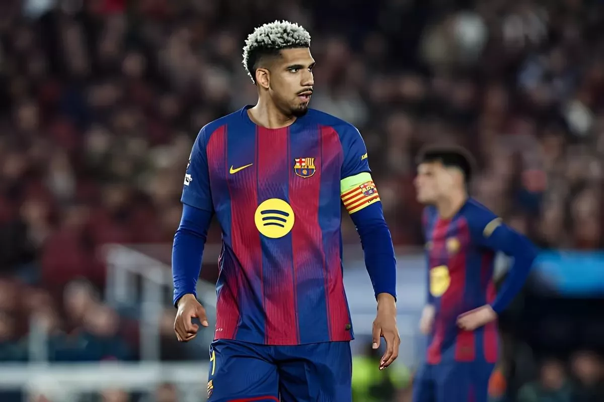 Liverpool Resmi Dapatkan Bek Uruguay Ronald Araujo dari Barcelona Secara Pinjaman