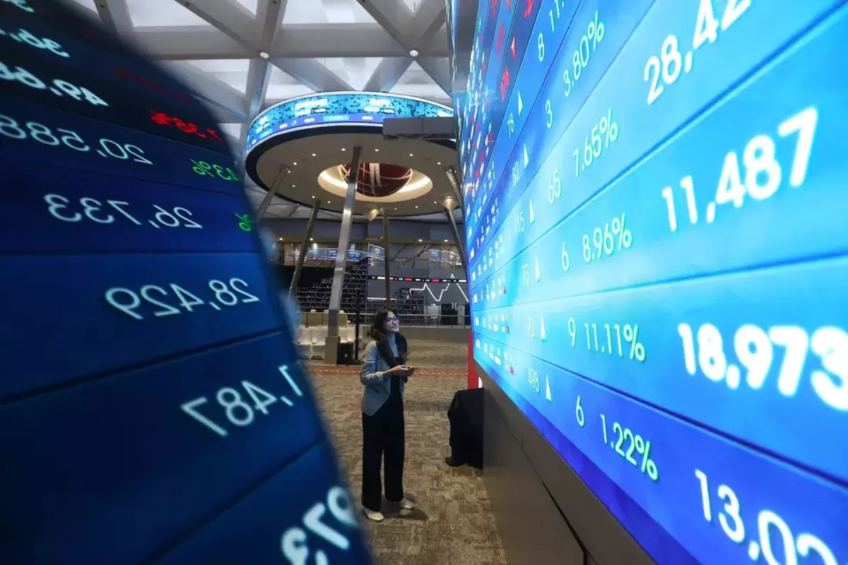 Bursa Saham Terkoreksi 12 Emiten Masuki Jadwal Cum Dividen Hari Ini