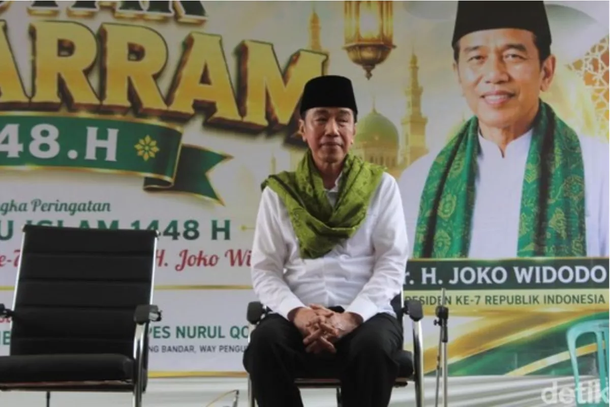 Kunjungi Pesantren di Lampung, Jokowi Sebut Dirinya Masih Orang Dusun