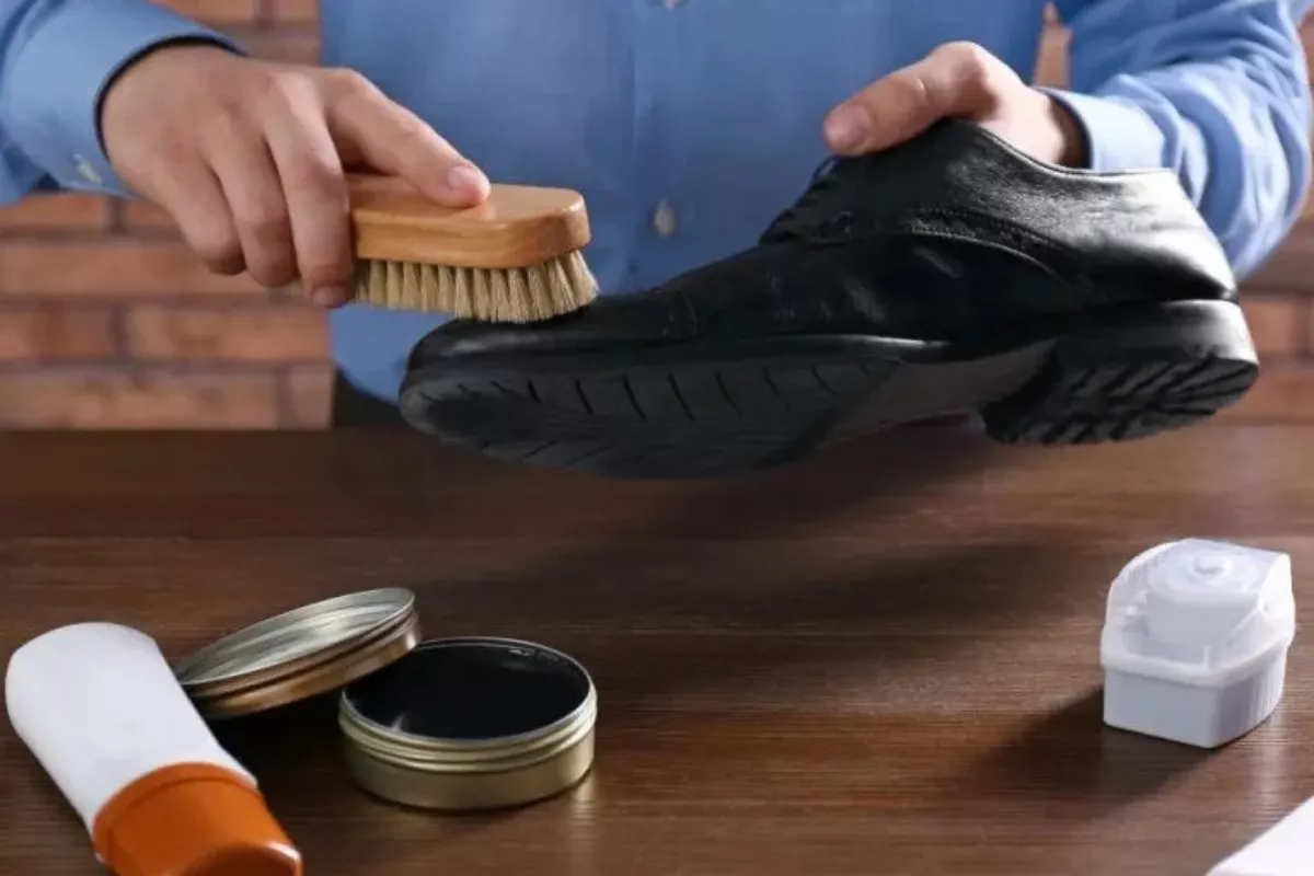 7 Rekomendasi Shoe Polish dan Leather Conditioner Terbaik yang Wajib Punya