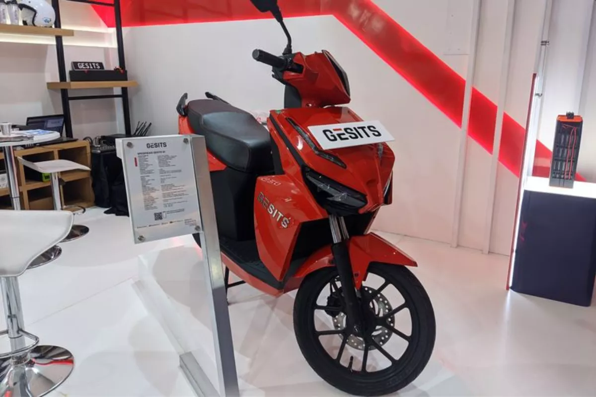 Pilihan Motor Listrik Efektif yang Bisa Dicas Langsung di Rumah