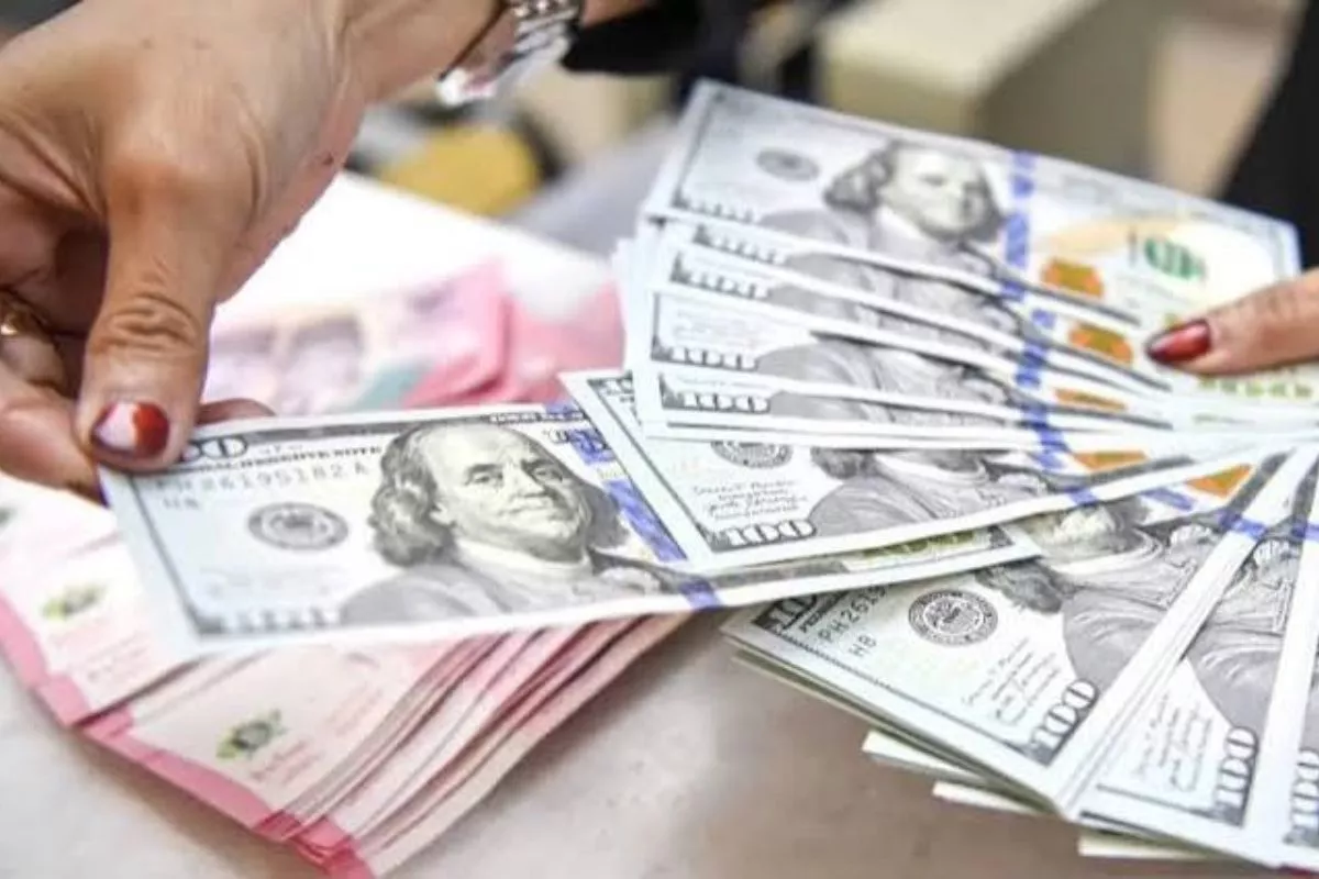 Awal Pekan, Rupiah Tertekan 56 Poin terhadap Dolar AS