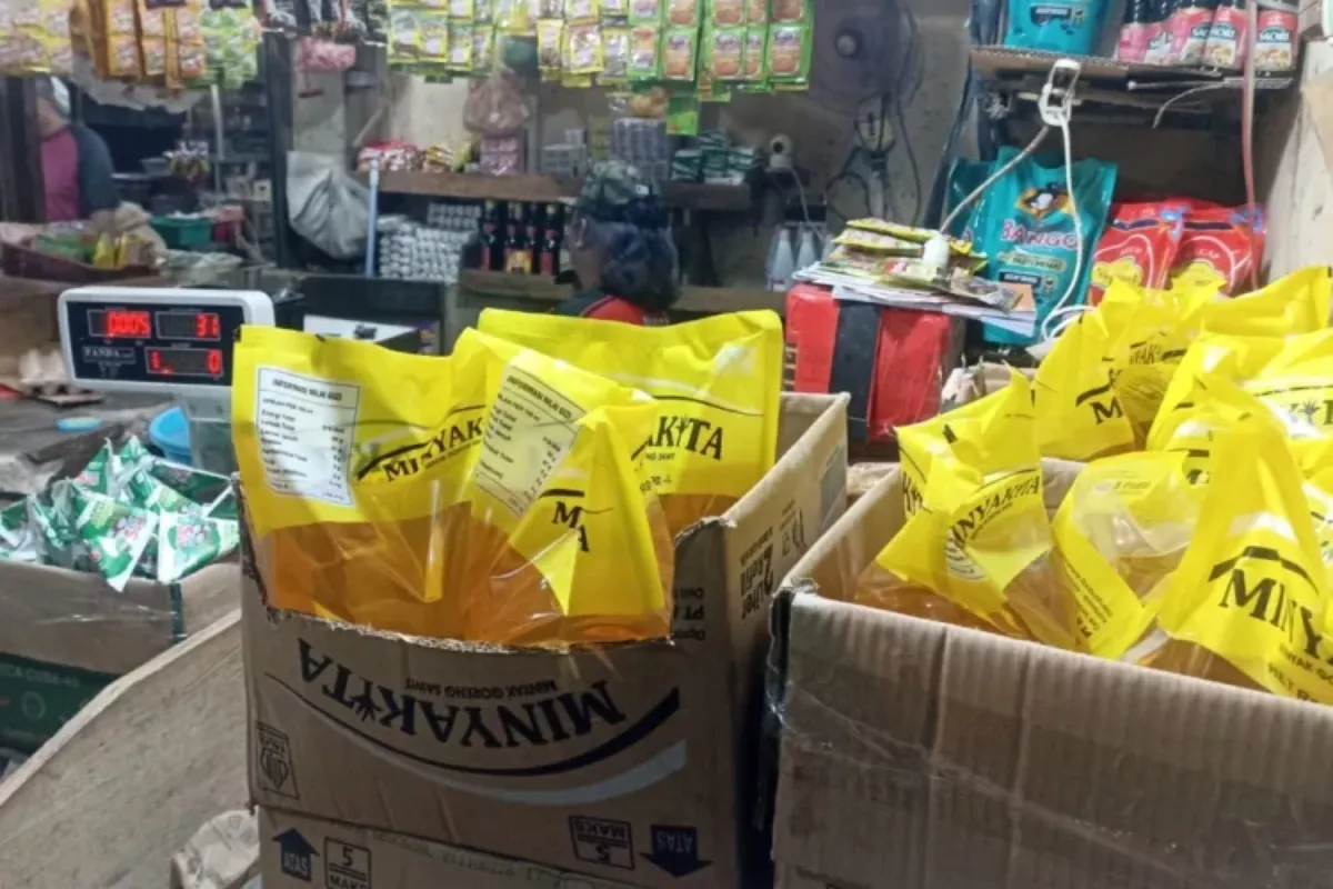 Minyak Goreng Subsidi Langka di Pasar Tradisional NTB