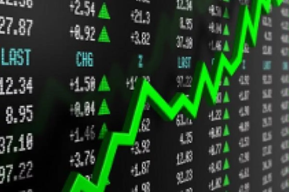 Pergerakan IHSG Diperkirakan Berfluktuasi Positif pada 25 Mei 2026