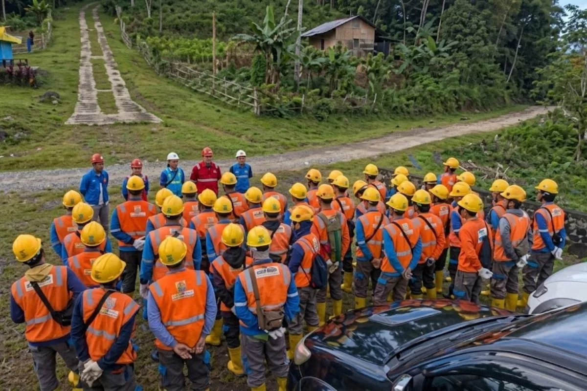 PLN UP2K Flores Resmi Nyalakan Listrik di Desa Kembang Ngada