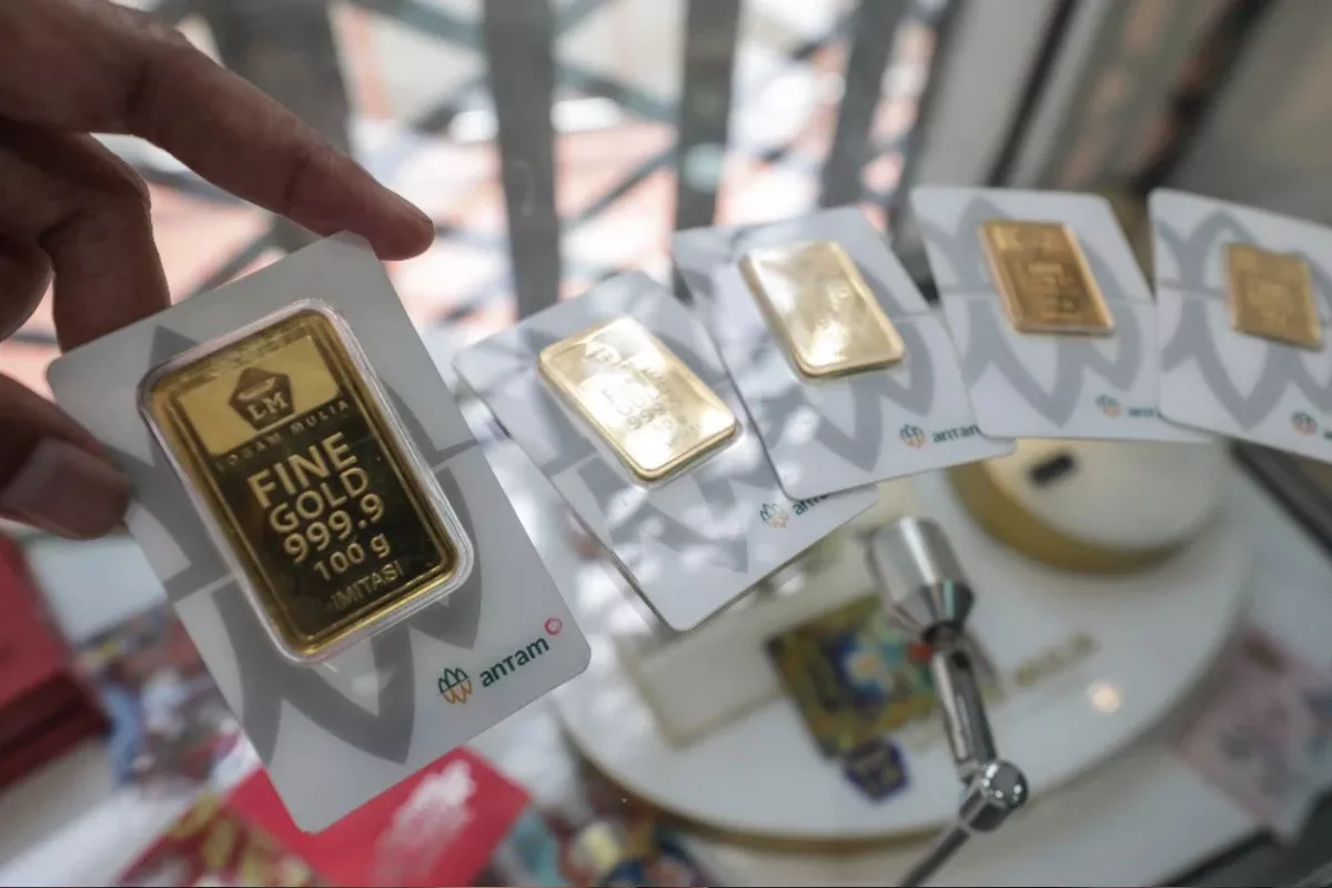 Update Harga Emas Antam dan UBS Hari Ini Turun Serentak