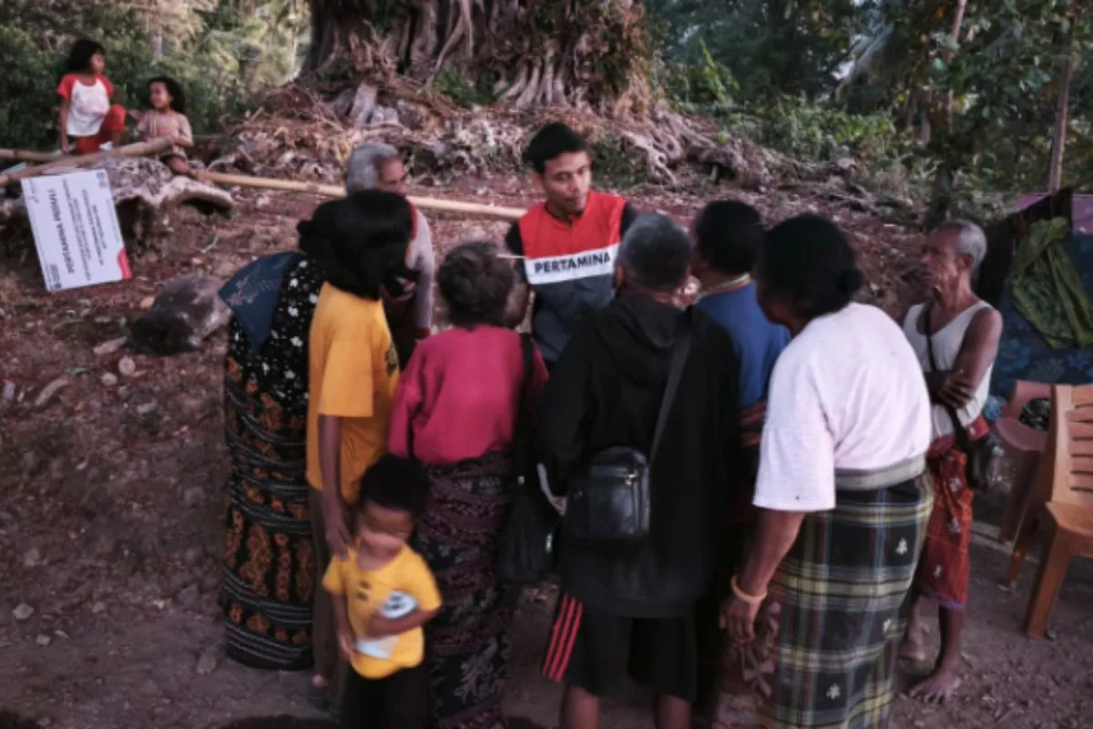 Tanggap Bencana, Pertamina Salurkan Air Bersih bagi Korban Gempa NTT