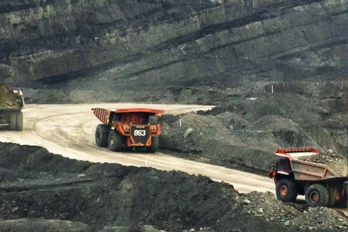 BUMI Naik 4,76 persen, Simak Saham LQ45 dengan PER Tertinggi