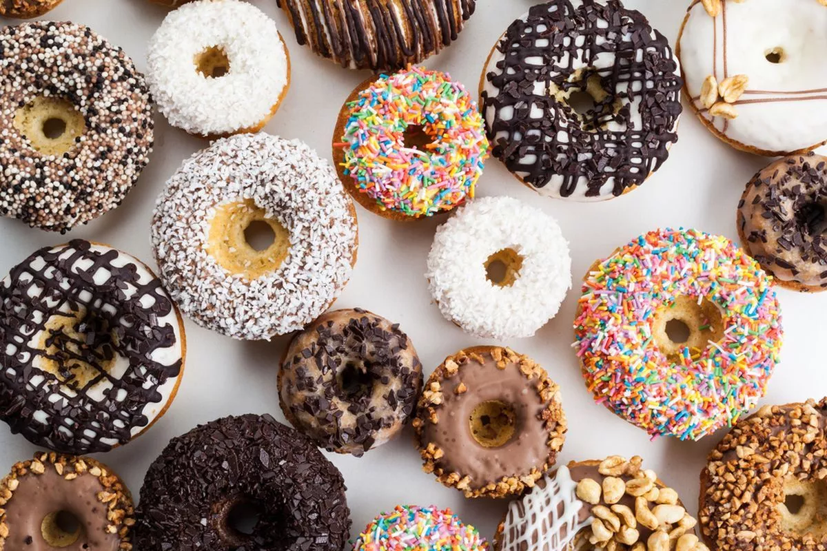 Rekomendasi 7 Gerai Donat Lokal Populer dengan Topping Melimpah