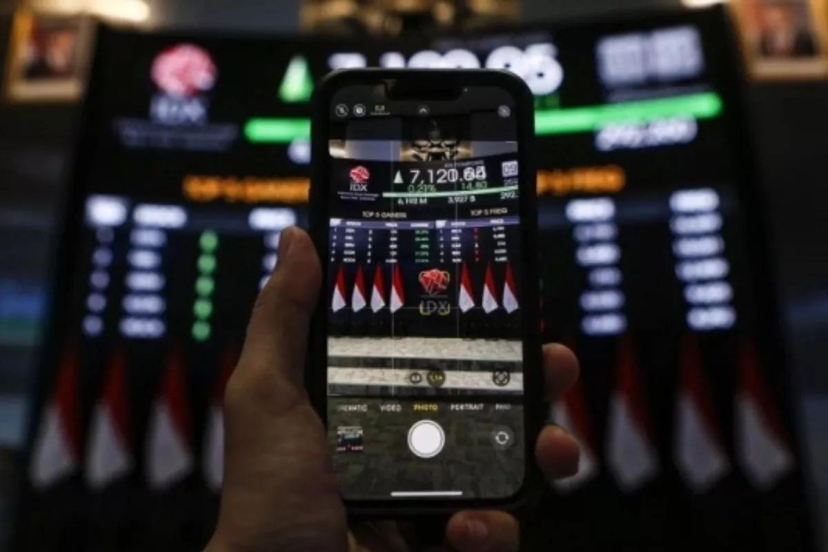 IHSG Dibuka Menguat 0,65 Persen di Level 6.217,05 Pagi Ini di Jakarta