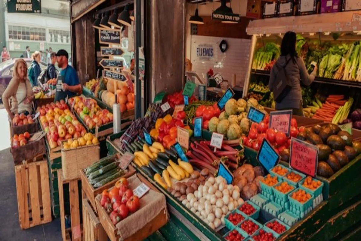 Pemerintah Terbitkan Kebijakan Baru Sederhanakan Proses Izin Usaha Mikro Guna Percepat Ekonomi